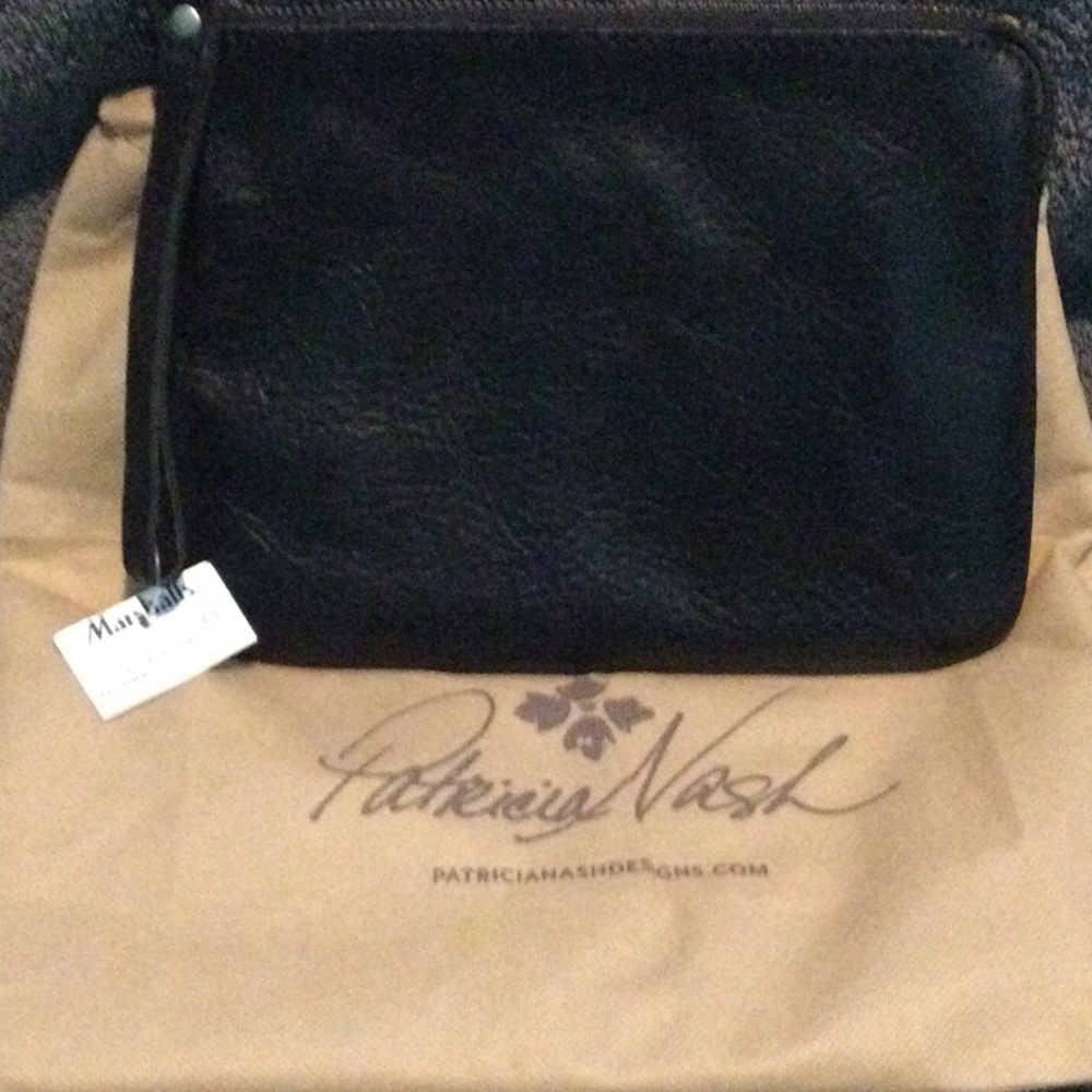 Final Price❗️New with tags Patricia Nash grained leather wristlet with dust bag
